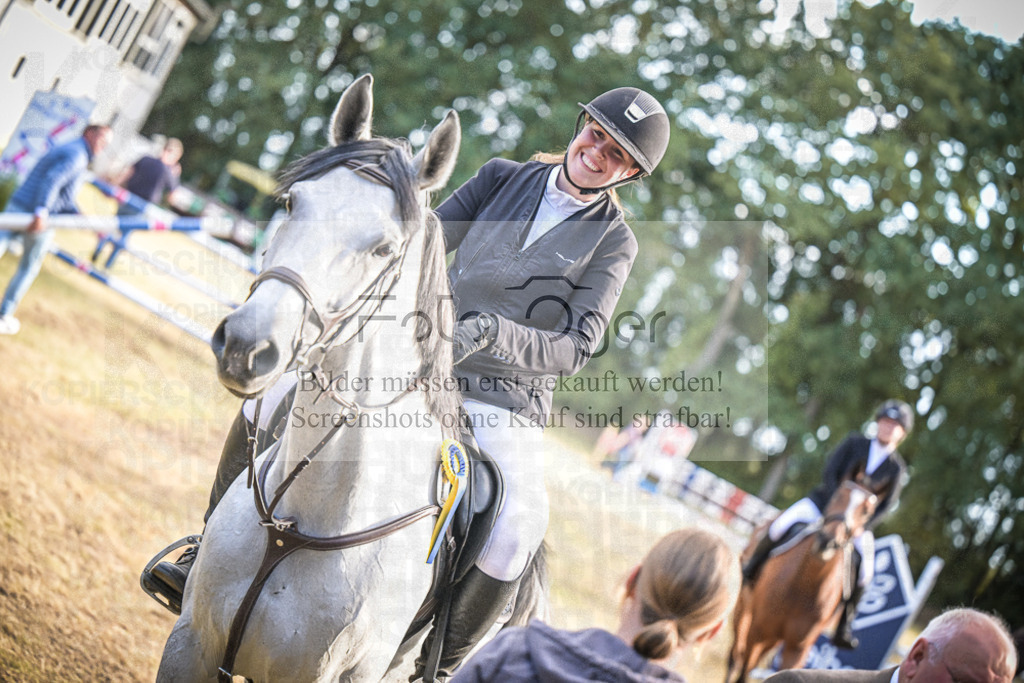 DOS_0011 | Entdecke hochwertige Reitturnierfotos von Foto Oger. Professionell, emotional und authentisch – jetzt Lieblingsmomente im Shop bestellen.Deutschlandweite Turnierfotografie. - Realisiert mit Pictrs.com