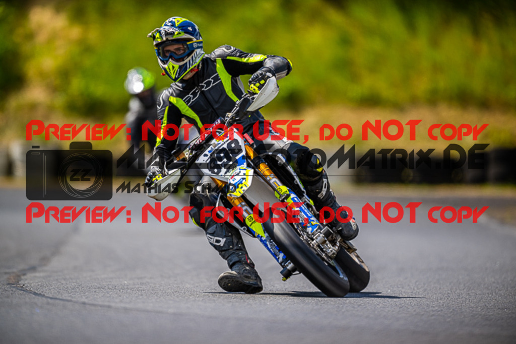 MaZZes_FotoMatrix_220528_9775 | Fotograf Mathias Schmid
Sportfotograf,
Eventfotograf,
Hochzeitsfotograf,
Portraitfotograf