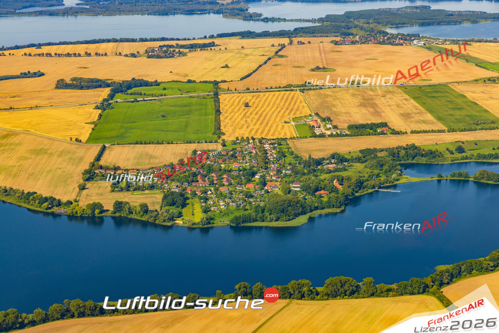 Klassische Luftaufnahme ohne Drohne zeigt:Zittow bei Leezen - Die Luftbildaufnahme wurde 2025 vom UL-Flugzeug heraus erstellt ( keine Drohnenaufnahme ) - Hochauflösende Luftaufnahme -Nicht vergleichbar mit Google Maps oder Satelittenbilder- Die Geschenkidee !Mit Lizenz und Bildrechte bestellbar