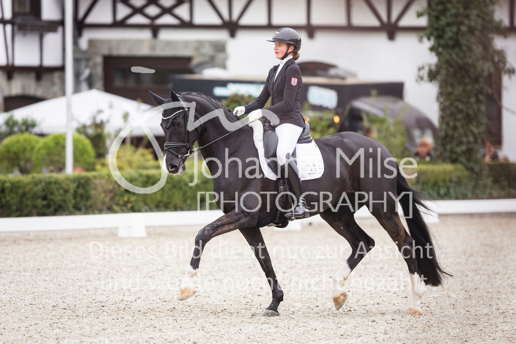 260412_Kronberg_Dressur-L-814 | Deine schönsten Turniermomente als professionelle Fotos! Entdecke hochwertige Pferdesport-Fotografie im Online-Shop. Jetzt Fotos finden & bestellen!