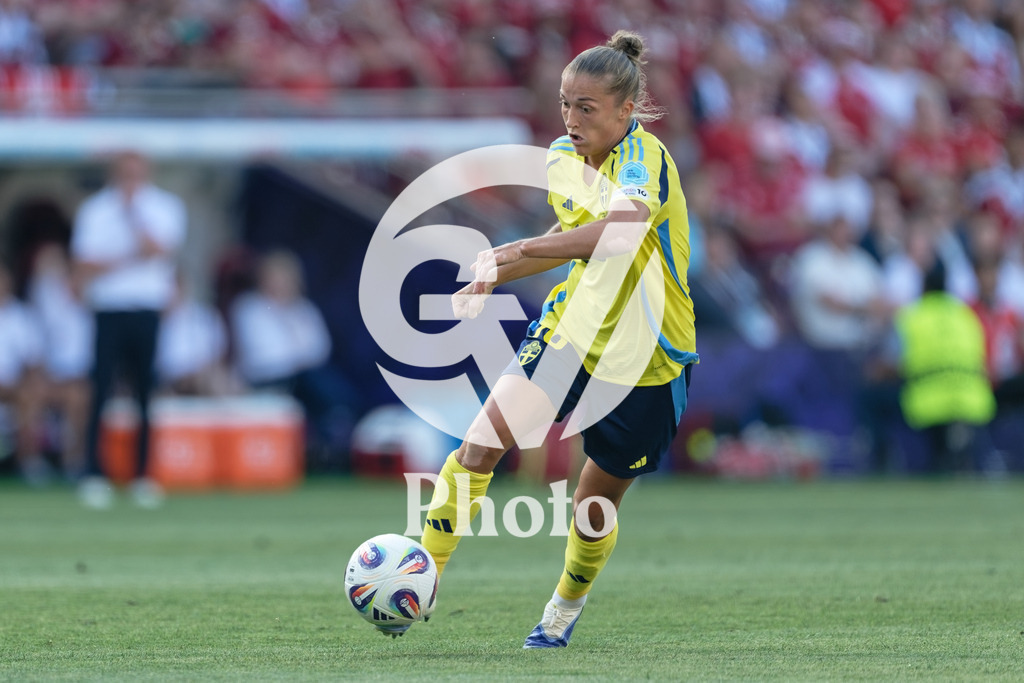 Denmark v Sweden - UEFA Women's EURO 2025 Group C | GENEVA, SWITZERLAND - JULY 4:  Filippa Angeldahl of Sweden controls the ball during the UEFA Womens EURO 2025 Group C match between Denmark and Sweden at Stade de Geneve on July 4, 2025 in Geneva, Switzerland. (Photo by Giuseppe Velletri/Sports Press Photo/Getty Images)