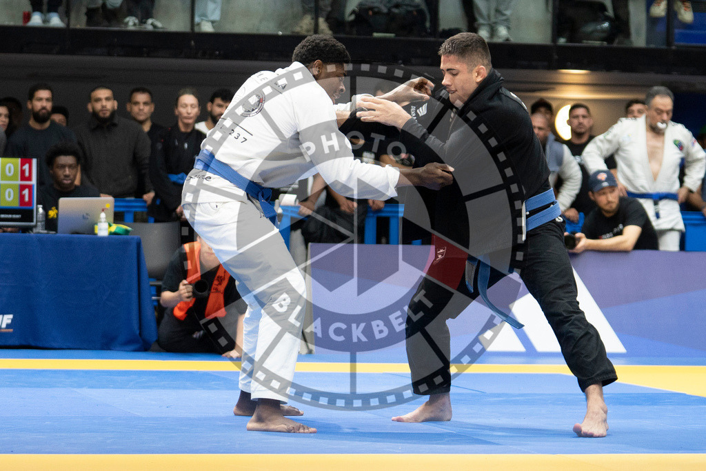 20240122PBB5308 | Fighters compete during the second day of the IBJJF European Championship in Paris, France, on January 22, 2024.