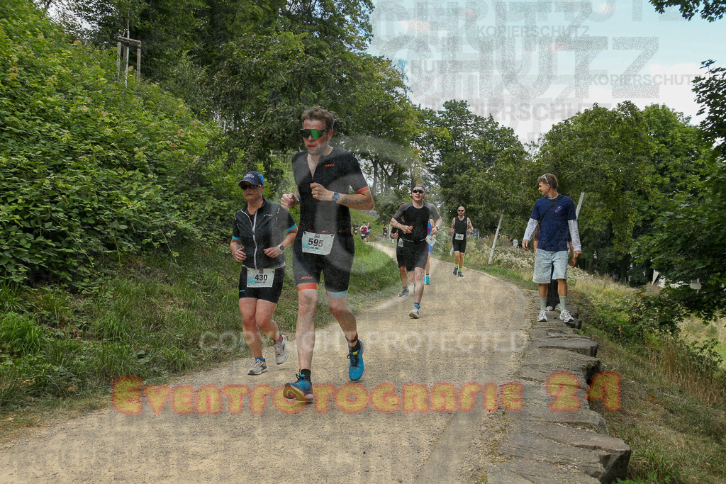 250824_1420_EX1_5847 | Sportfotografie im Rhein-Sieg Kreis, Köln, Bonn, NRW, Rheinland Pfalz, Hessen, etc. Unser Tätigkeitsfeld umfasst den Laufsport vom Volkslauf über den Marathon, Duathlon, Triathon bis zum Ultralauf wie Kölnpfad Ultra oder Schindertrail.