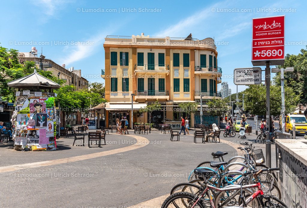 10972-10192 - Tel Aviv - Rothschild Boulevard | Stockfoto und Bilderpool mit Bildmaterial aus Deutschland, dem Harz, Halberstadt, Quedlinburg, Wernigerode und weltweit. Qualitativ hochwertige und professionelle Fotos anschauen und kaufen. - Realisiert mit Pictrs.com