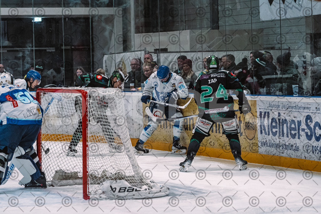 Alligators_vs_Riessersee_03_02_2026-36 | Höchstadt Alligators Fotogalerie: Eishockey-Action aus Franken. Professionelle Spielfotos, Portraits & Stadionbilder zum Download. Jetzt entdecken! - Realisiert mit Pictrs.com