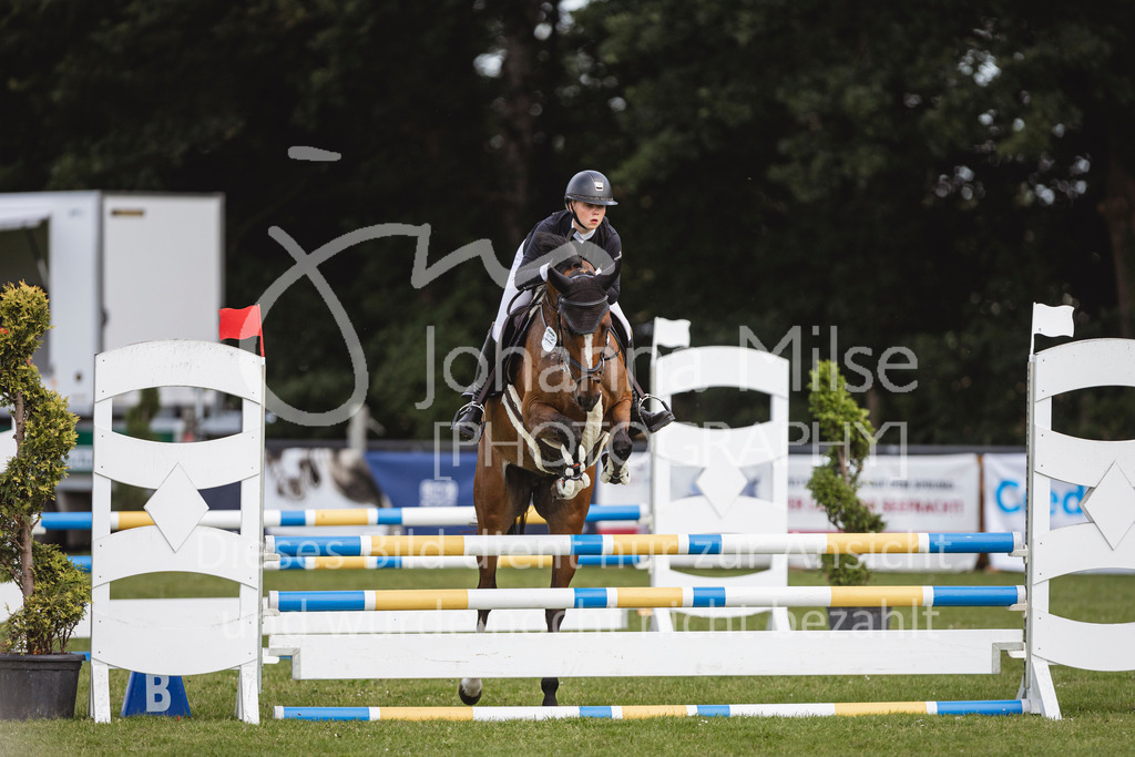240719_LC_SprPf-A1-132 | Deine schönsten Turniermomente als professionelle Fotos! Entdecke hochwertige Pferdesport-Fotografie im Online-Shop. Jetzt Fotos finden & bestellen!