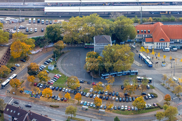 Herne241016050 | Luftbild, Hochbunker am Wanne-Eickel Hbf Hauptbahnhof, Parkplätze und Busbahnhof, Wanne, Herne, Ruhrgebiet, Nordrhein-Westfalen, Deutschland
