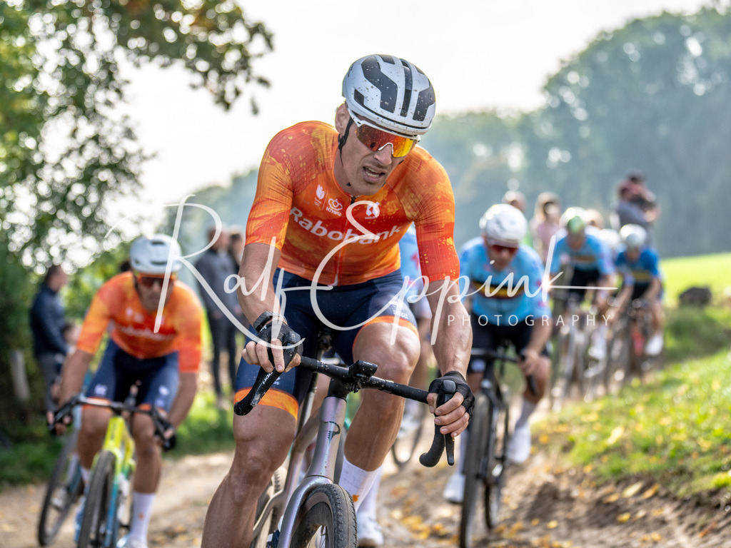 20251012_DSC02179 | Sportfotografie, Eventfotografie, Porträtfotografie, Radsport Fotograf, Triathlon Fotograf, Düsseldorf Fotograf, Köln Fotograf, Actionfotografie, Teamfotografie, Peoplefotografie, Business Portraits, Veranstaltungsfotografie, Reportagefotografie - Realisiert mit Pictrs.com