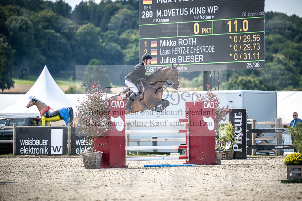 DOS_8210 | Entdecke hochwertige Reitturnierfotos von Foto Oger. Professionell, emotional und authentisch – jetzt Lieblingsmomente im Shop bestellen. - Realisiert mit Pictrs.com