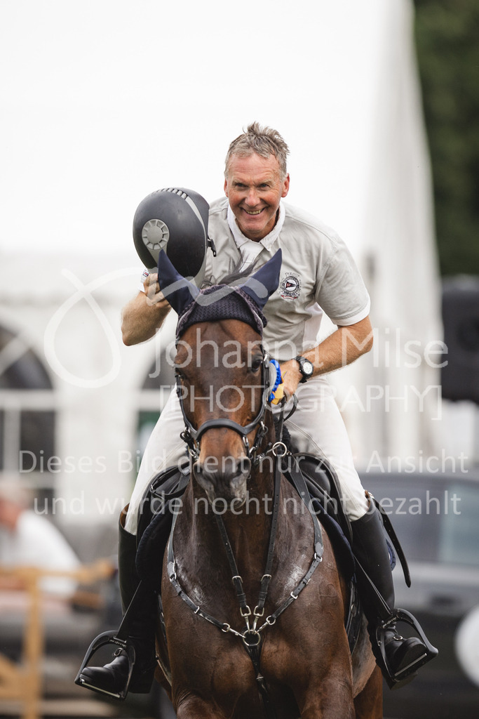 230715_LC_M2-SprmstAnf-751 | Deine schönsten Turniermomente als professionelle Fotos! Entdecke hochwertige Pferdesport-Fotografie im Online-Shop. Jetzt Fotos finden & bestellen!