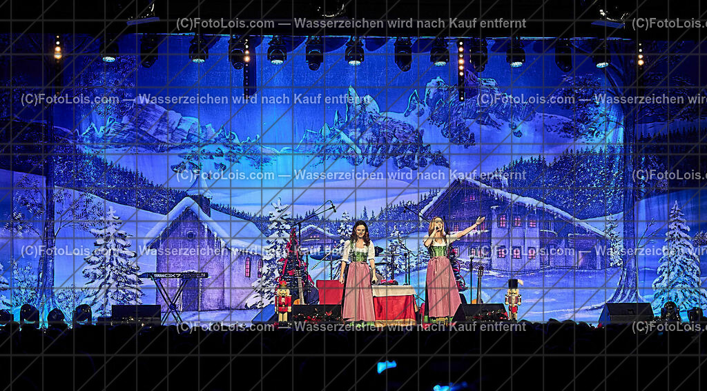 ALP0637_STAR-WEIHNACHT_NV-Forum_Sigrid-Marina | (C)FotoLois.com, Alois Spandl, Volkstümliche STAR-WEIHNACHT MIT Sigrid & Marina, NOCKIS, Andy Borg und Die Edlseer im NV-Forum Wieselburg, So 18. Dez. Dezember 2022.