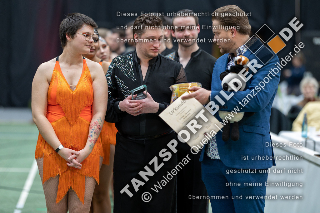 20230325-02850 | Hier finden Sie Tanz Bilder vom Latein und Standard Formationen tanzen. Sportbilder vom Tanzsport. Schöne Fotos und von Weltmeisterschaft, Europameisterschaft, Bundesliga, Regionalliga, Oberliga und Landesliga sowie von GOC Stuttgart, DanceComp, WM Bremen