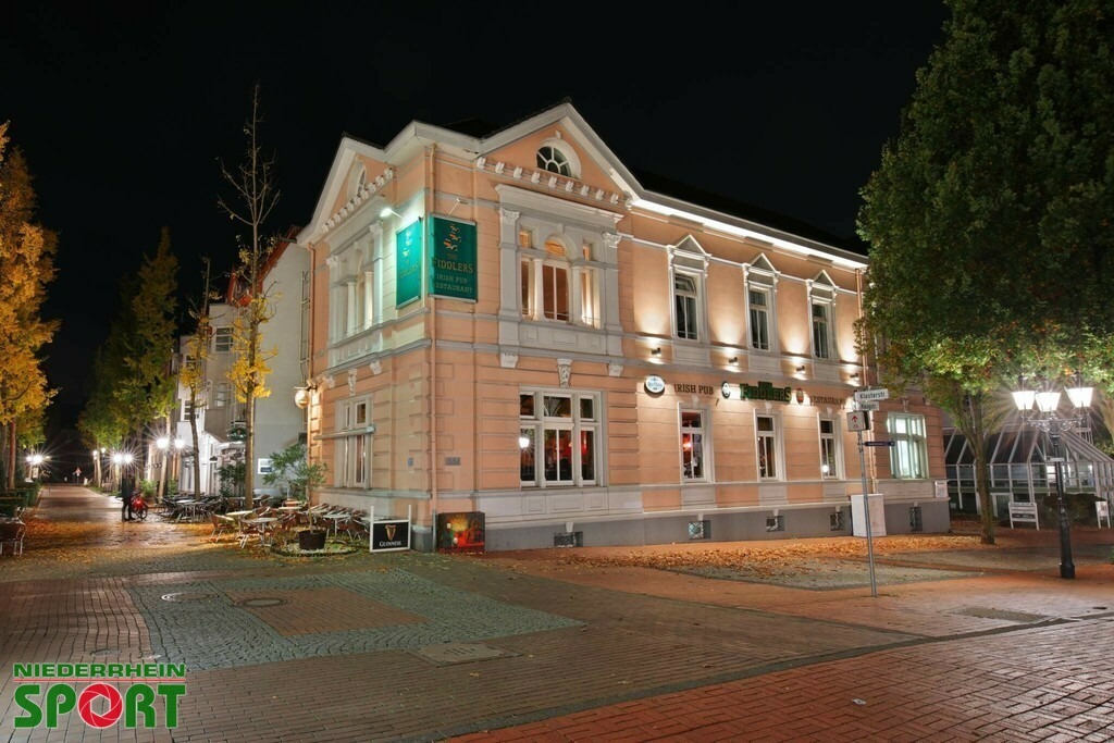 Fiddlers | Bildergalerie von Sport-Ereignissen aber auch von weiteren spannenden Dingen - nicht nur vom Niederrhein. In Anlehnung an den bekannten Spruch von Hanns Dieter Hüsch heißt das Motto: "Niederrhein ist überall".  - Realisiert mit Pictrs.com