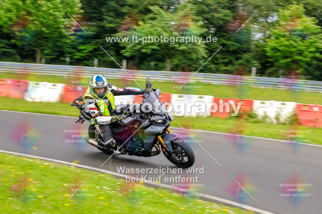 VBK-7241 | Hier findet Ihr Bilder von Touristenfahrten auf der Nürburgring Nordschleife oder von anderen Veranstaltungen die ich besucht habe. Viel Spass beim Durch Schauen 