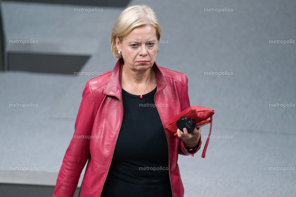 Gesine Lötzsch (5) | Metropolico