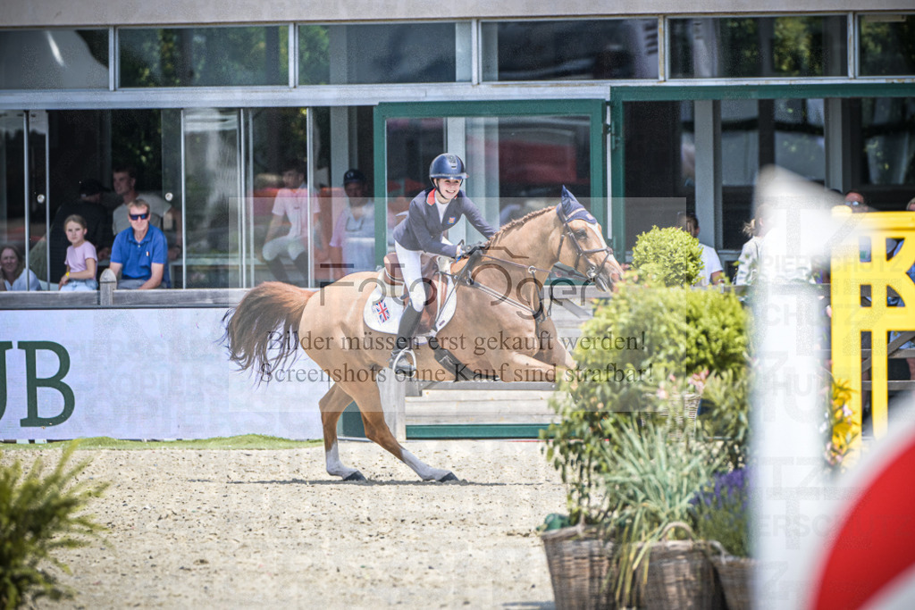 DOS_5239 | Entdecke hochwertige Reitturnierfotos von Foto Oger. Professionell, emotional und authentisch – jetzt Lieblingsmomente im Shop bestellen.Deutschlandweite Turnierfotografie. - Realisiert mit Pictrs.com