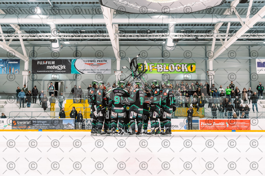 Alligators_vs_Peiting_25_11_2025-82 | Die Fotogalerie von Daddel: professionelle Bilder von Sport, Events und Unternehmen aus Franken. Jetzt Galerien durchstöbern und Lieblingsfotos bestellen. - Realisiert mit Pictrs.com