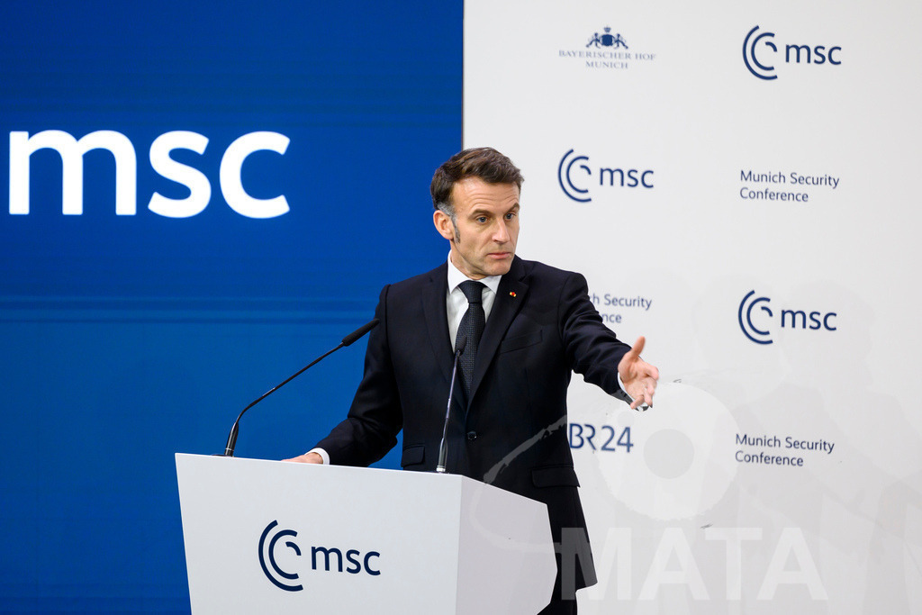 _DWI3903 | MATA IndoCon - Realisiert mit Pictrs.com