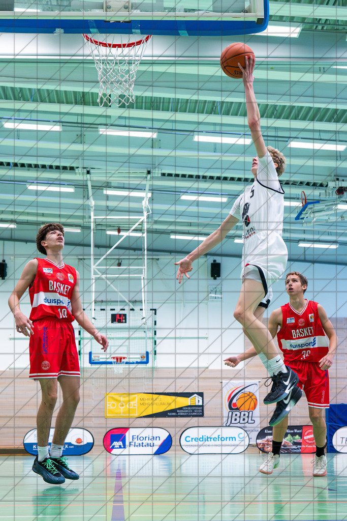 JBBL Vorrunde Gruppe 2 25/26 | Spieltag 06 | Charisma Young Bulls vs. Baskets Duisburg | 16.11.25: JBBL Vorrunde Gruppe 2 25/26 | Spieltag 06 | Charisma Young Bulls vs. Baskets Duisburg / Osnabrück / Deutschland  //   CREDIT:www.bullenfotos.de, Martin König, Hörner Weg 40, D-49078 Osnabrück, +4917663732967 // Nutzung und Weitergabe nur zu den vereinbarten Zwecken. Presseanfragen an Ersteller. Alle Rechte beim Ersteller. Honorierung nach MFM. - Realisiert mit Pictrs.com