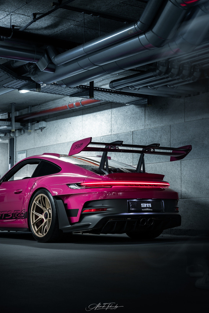 911 GT3 RS Sternrubin Neo | Entdecken Sie die faszinierende Welt von Alexander Tschuncky Arts: Kreative Fotografie, atemberaubende Automobilkunst und hochwertiger Bilderdruck. Lassen Sie sich inspirieren! - Realisiert mit Pictrs.com