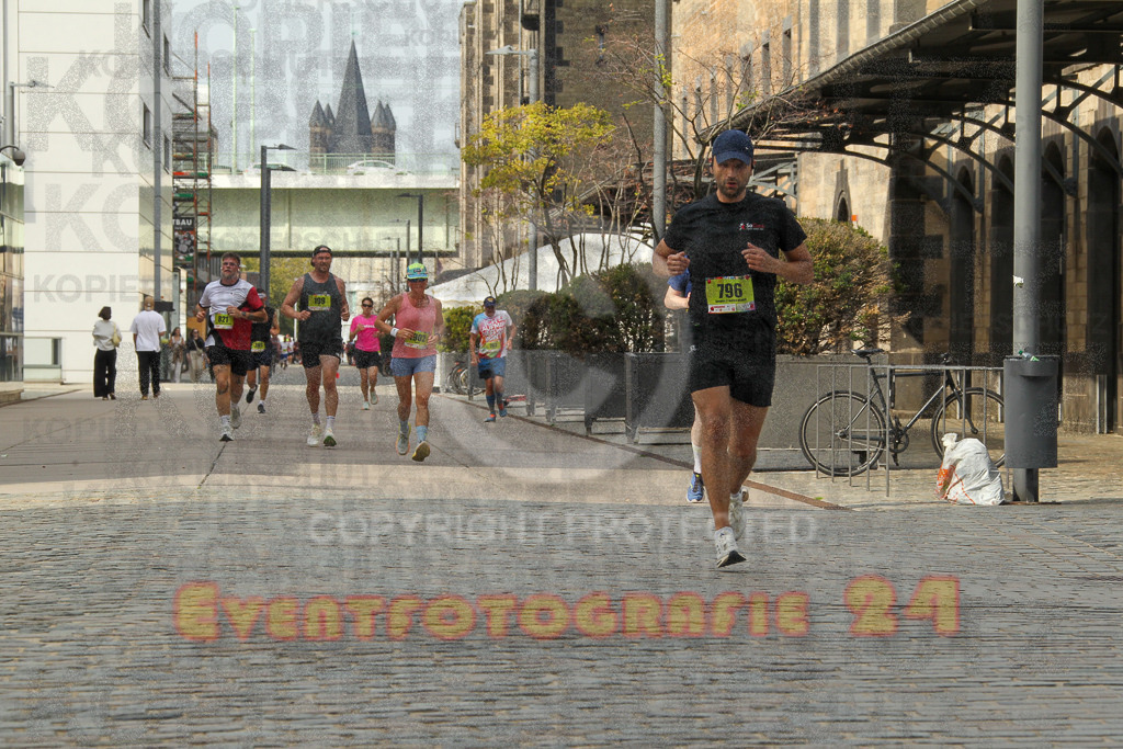 250920_1523_EV4_8637 | Sportfotografie im Rhein-Sieg Kreis, Köln, Bonn, NRW, Rheinland Pfalz, Hessen, etc. Unser Tätigkeitsfeld umfasst den Laufsport vom Volkslauf über den Marathon, Duathlon, Triathon bis zum Ultralauf wie Kölnpfad Ultra oder Schindertrail.