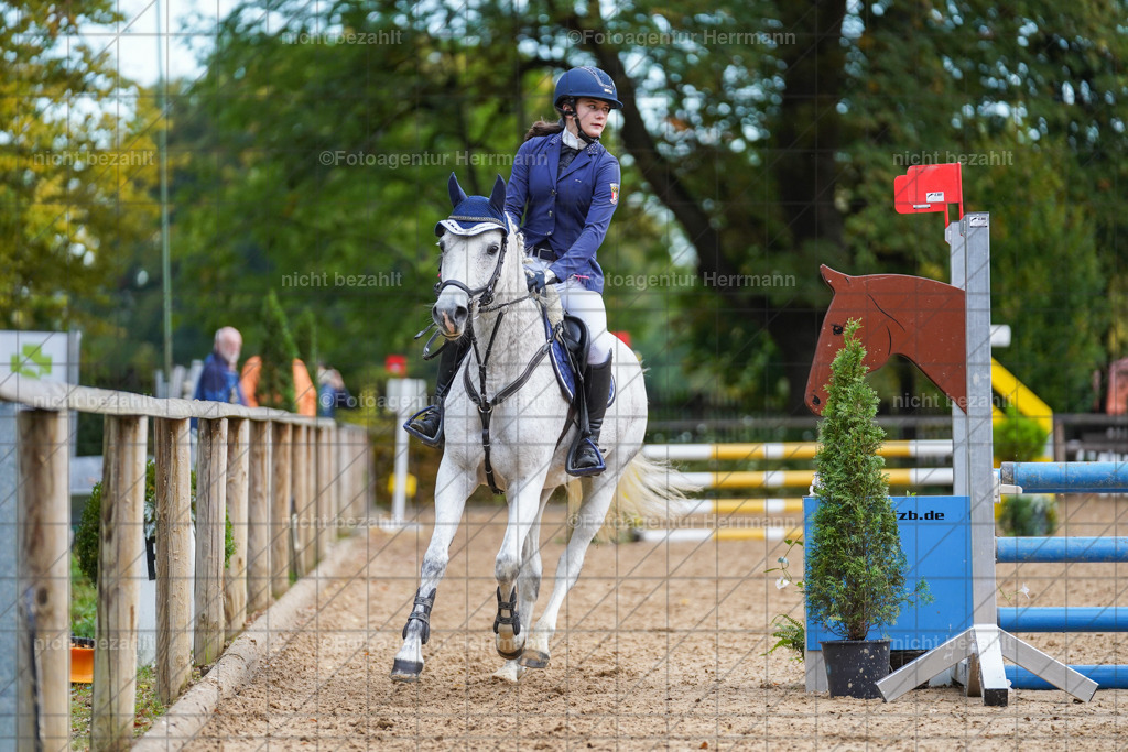 20221009-FAH08316 | Diessen am Ammersee, 2022, Dressur- und Springturnier, Reitsportbilder, Turnierfotografen Bayern, Pferdefotografen, Fotoagentur Herrmann, Turnierbilder