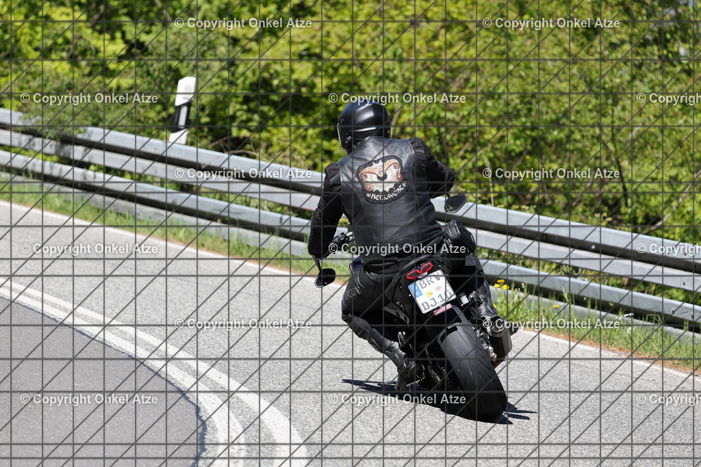 IMG_9456 | Fotograf am Kyffhäuser. Onkel Atze. Kyffhäuser Rennstrecke. Café36. Motorsportfotografie. - Realisiert mit Pictrs.com