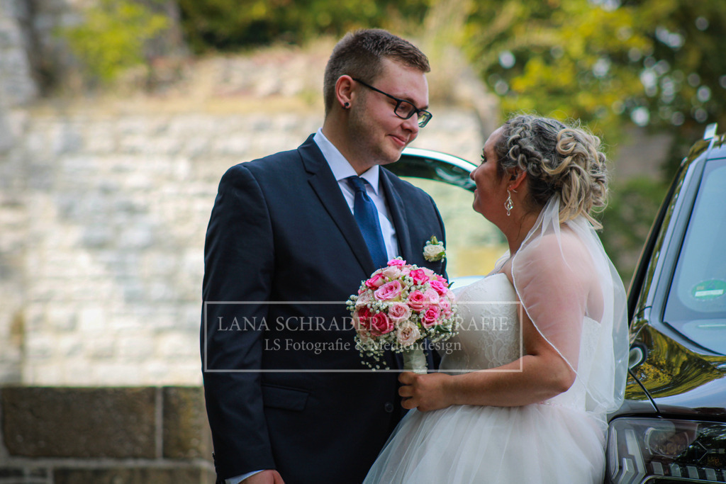 Hochzeit Danica _ Jan 26.08.22-11 | lanaschraderfotografie - Realisiert mit Pictrs.com