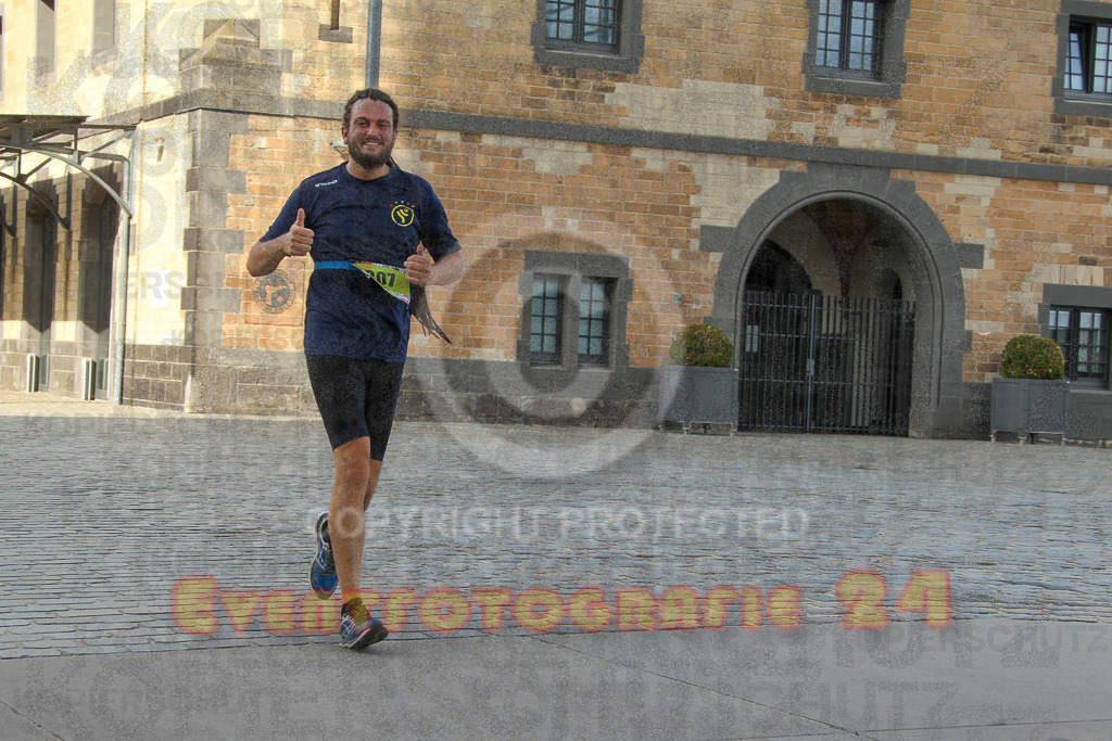 250920_1550_EV4_9601 | Sportfotografie im Rhein-Sieg Kreis, Köln, Bonn, NRW, Rheinland Pfalz, Hessen, etc. Unser Tätigkeitsfeld umfasst den Laufsport vom Volkslauf über den Marathon, Duathlon, Triathon bis zum Ultralauf wie Kölnpfad Ultra oder Schindertrail.