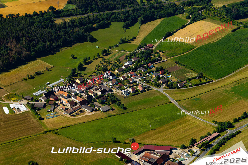 Aktuelles Luftbild von Gunzendorf Emskirchen - Die Luftaufnahme wurde 2022 mittels UL-Flugzeug erstellt ( keine Drohne ) - hochauflösende Kamera-Systeme von  Canon -Beste Qualität - Für grossformatige Ausdrucke geeignet. Die Geschenkidee !
