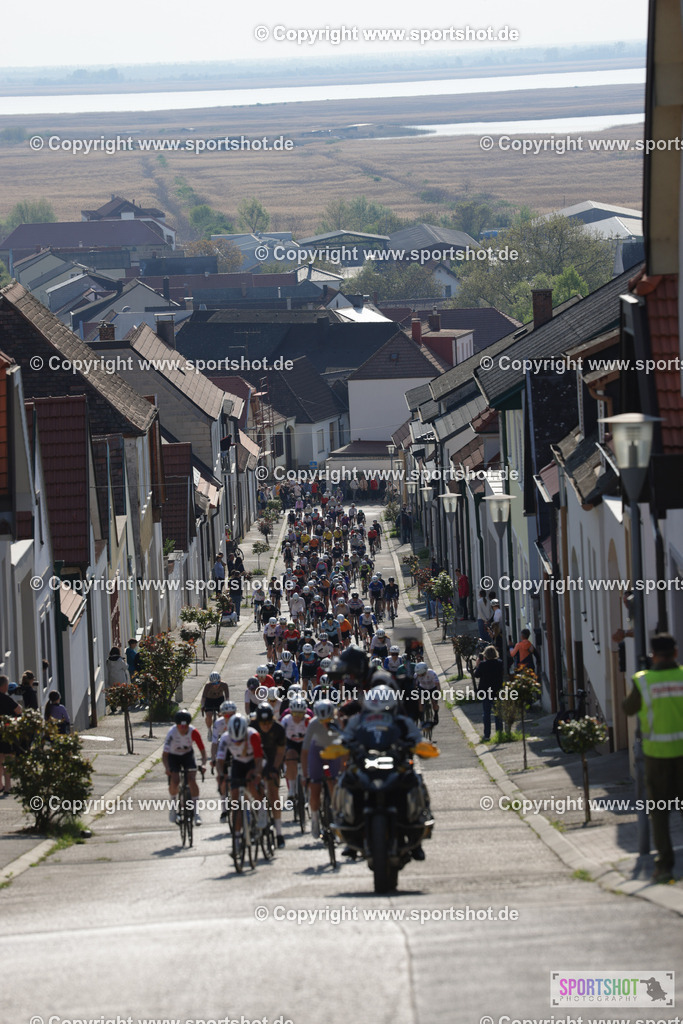 368A4076 | Neusiedlersee Radmarathon 2026@sportshot_your_pictrs #yourpictures#roadtowm2029 #nrm #neusiedlerseeradmarathon #neusiedlersee #neusiedlerseetourismus #burgenland #mörbisch #nrm26 #burgenlandtourismus #voglundco #poweredbyburgenlandtourismus #radsport #rad #marathon #ucigranfondo #visitburgenland #ucigranfondoworldseries