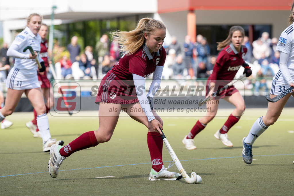 SFE_20240421_0156 | Düsseldorf, Deutschland, 21.04.2024: Julia Schedl (Münchener SC) in Aktion waehrend des Spiels der Feldhockey 1. Bundesliga Damen zwischen Düsseldorfer HC - Münchener SC im Düsseldorfer Hockeyclub 1905 e.V. am 21.04.2024 in Düsseldorf, Deutschland. (Foto von Stephan Fehrmann)

Düsseldorf, Germany, 21.04.2024: Julia Schedl (Münchener SC) in action during the game of Feldhockey 1. Bundesliga Damen between Düsseldorfer HC - Münchener SC in Düsseldorfer Hockeyclub 1905 e.V. at 21.04.2024 in Düsseldorf, Deutschland. (Foto from Stephan Fehrmann)