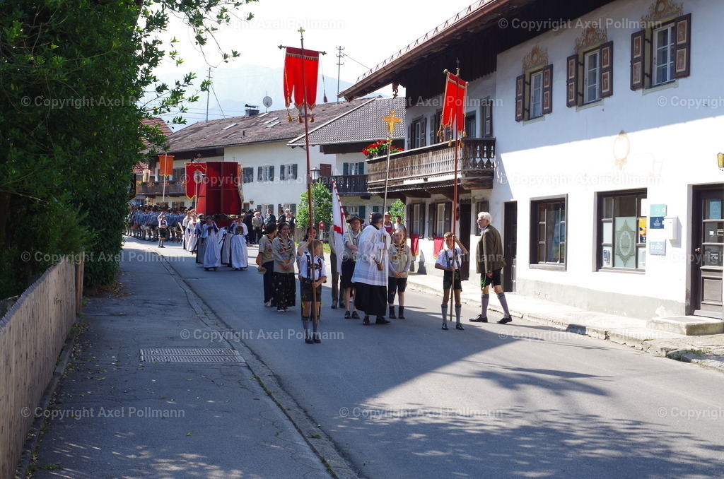IMGP3585 | fotografiert von Axel PollmannLeonhardi Wallfahrt Benediktbeuern und Murnau, Fronleichnam, Fasching, Landschaft im Loisachtal und Benediktbeuern  - Realisiert mit Pictrs.com