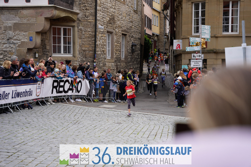 AOK Junior Cup 400m | 3Königslauf 2022 AOK Junior Cup 400m - Realisiert mit Pictrs.com