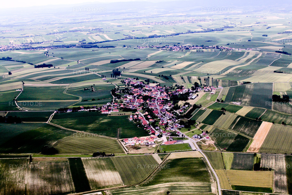 Luftbild: Ortsansicht in Wintzenbach im Bundesland Bas-Rhin in Frankreich. Foto: IMG_19061.jpg vom 20.06.2009 durch Werner Riehm/FLY-FOTO.de