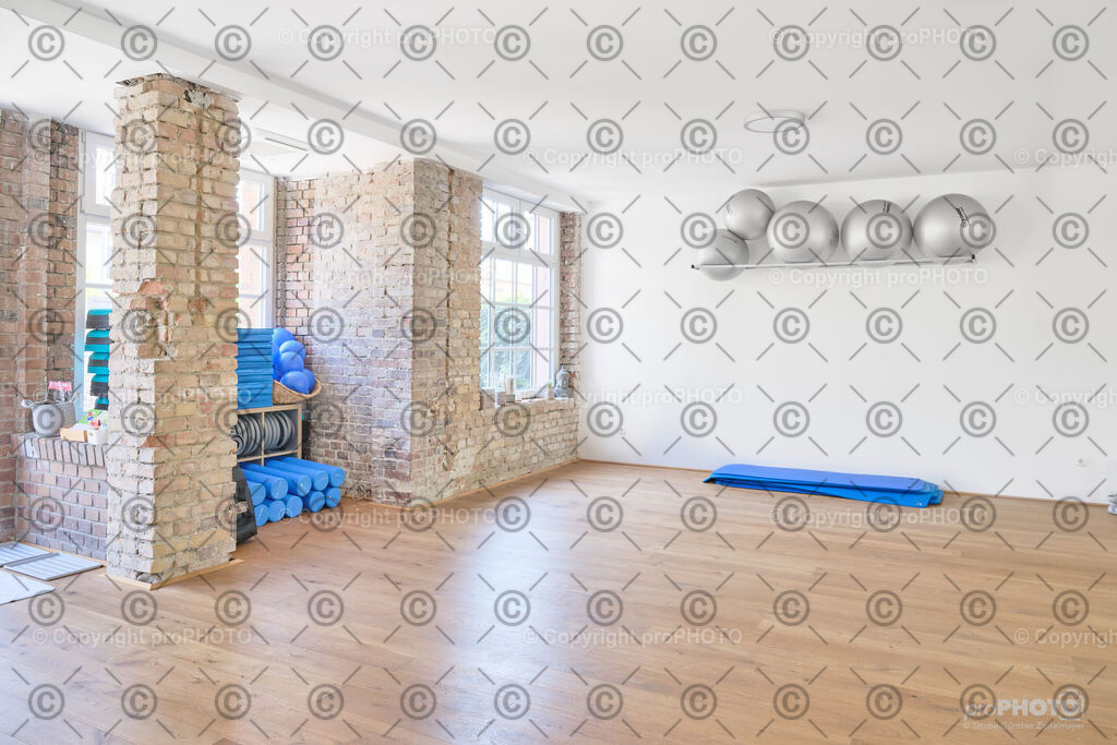 017_202409_Moni-Massage_NZ9_3339 | proPHOTO - Realisiert mit Pictrs.com