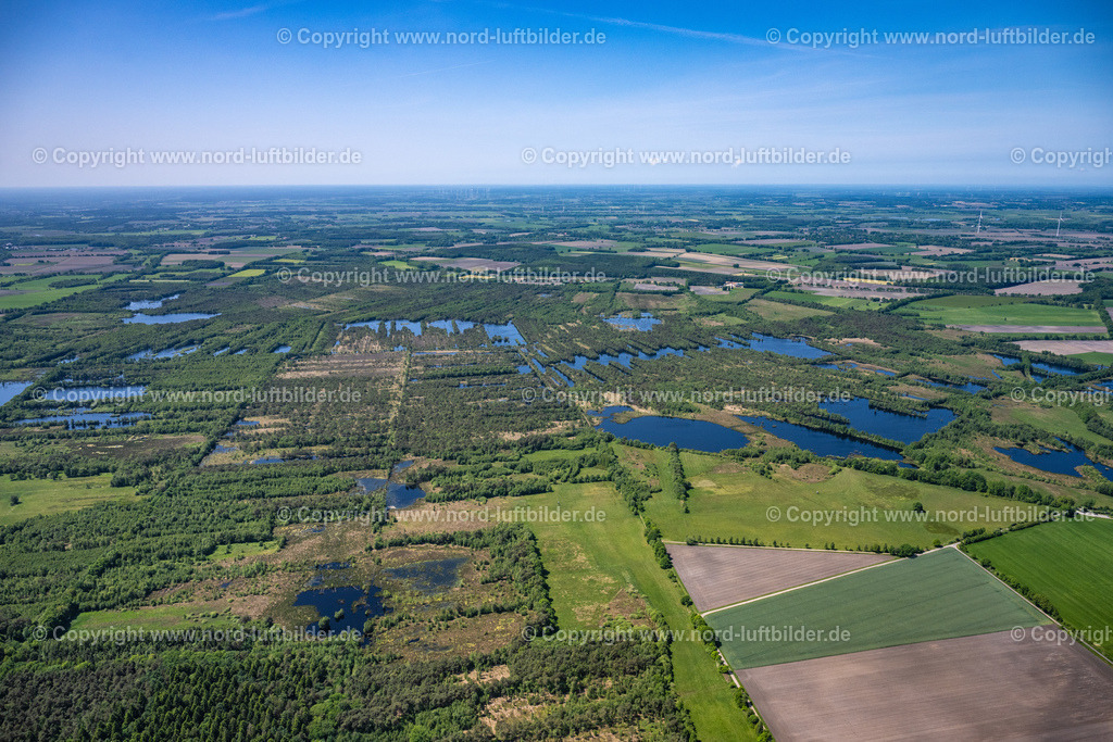 Oldendorf_Hohes_Moor_ELS_8312280523 | OLDENDORF 28.05.2023 Torf- und Moor- Renaturierung Hohe Moor in Oldendorf im Bundesland Niedersachsen, Deutschland. // Peat and moor renaturation Hohe Moor in Oldendorf in the state Lower Saxony, Germany. Foto: Martin Elsen