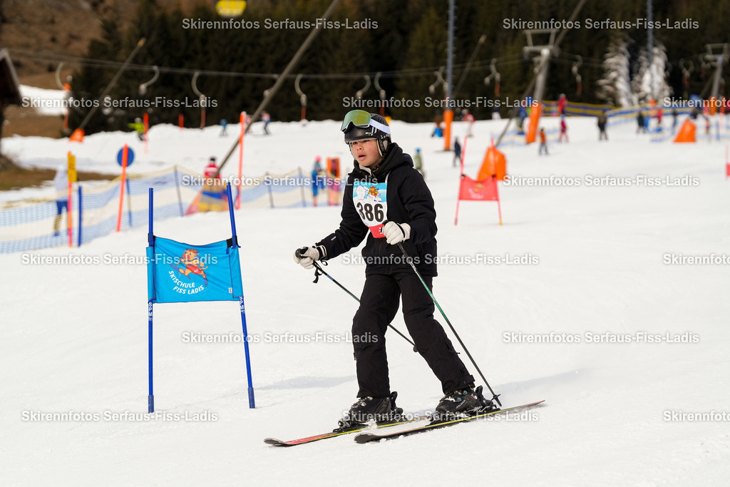 SRF_02.01.2026_0621 | Skirennfotos,Serfaus,Fiss,Ladis,Kinderskirennen,Winter,Tirol,Oberland,skirace,SFL,feelfree,weil wir's genießen,ski,Ski,skifahren,Sonnenplateau, - Realisiert mit Pictrs.com