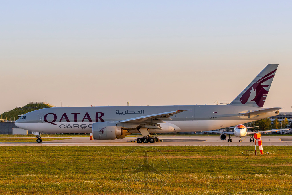 QR8030-B77L-A7-BFF-MUC-RFD-20230925-1 | Browse breathtaking aviation photography and order high-quality prints from AviatoRay's gallery. Perfect for enthusiasts and collectors. - Realisiert mit Pictrs.com