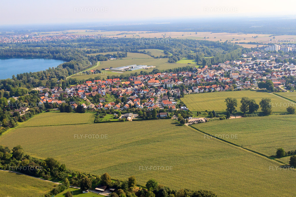 Luftbild: Am Südhang im Ortsteil Leopoldshafen in Eggenstein-Leopoldshafen im Bundesland Baden-Württemberg in Deutschland. Foto: IMG_33215.jpg vom 05.09.2010 durch Werner Riehm/FLY-FOTO.de