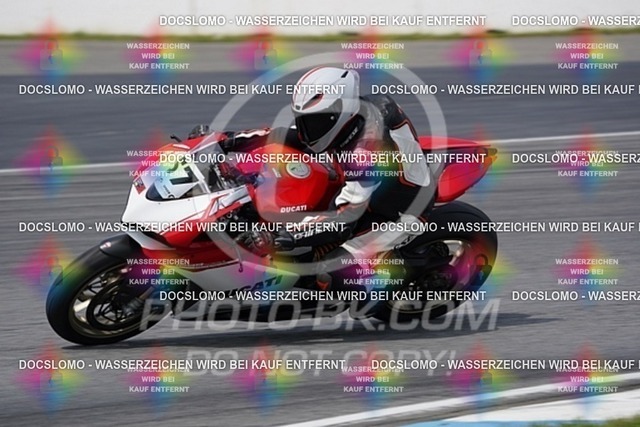 2022_05_10_PBK_33285 | Sportfotografie; SlowMotion; Video; Rennstrecke; Hafeneger; RSE; Speer; Trackday; Motorsportarena; Hockenheimring; Brno; Most; Barcelona; Valencia, Benny; Kaetzmer;