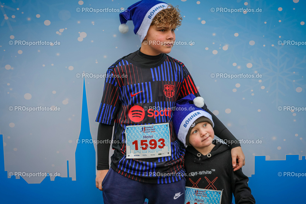 6. Bonner Nikolauslauf; Bonn, 14.12.2025 | Impressionen vom 6. Bonner Nikolauslauf am 14.12.2025 in Bonn (Nordrhein-Westfalen). 