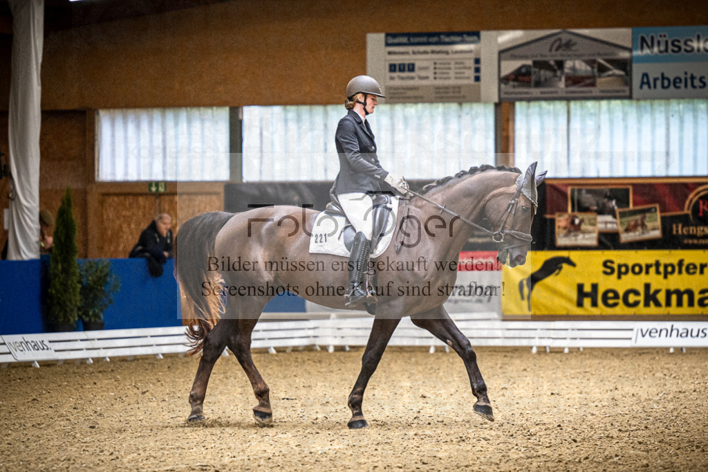 DOS_2323 | Entdecke hochwertige Reitturnierfotos von Foto Oger. Professionell, emotional und authentisch – jetzt Lieblingsmomente im Shop bestellen.Deutschlandweite Turnierfotografie. - Realisiert mit Pictrs.com