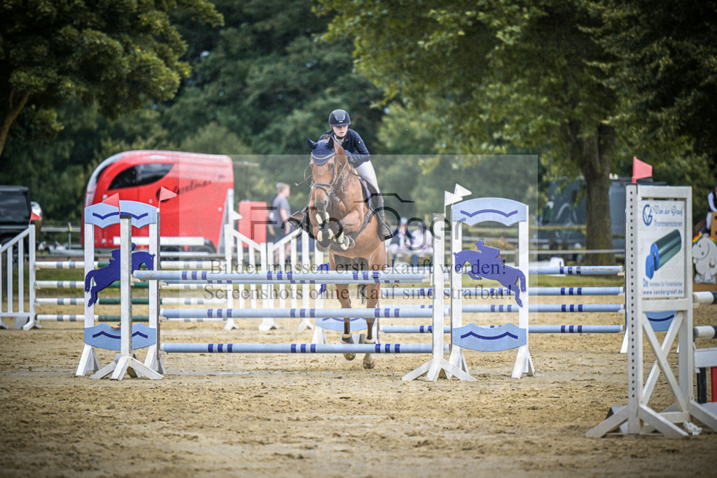 DOS_5039 | Entdecke hochwertige Reitturnierfotos von Foto Oger. Professionell, emotional und authentisch – jetzt Lieblingsmomente im Shop bestellen.Deutschlandweite Turnierfotografie. - Realisiert mit Pictrs.com