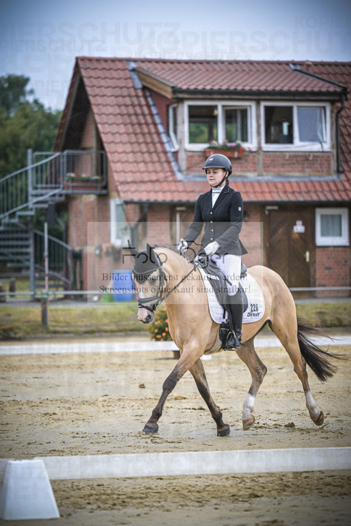 DOS_2878 | Entdecke hochwertige Reitturnierfotos von Foto Oger. Professionell, emotional und authentisch – jetzt Lieblingsmomente im Shop bestellen. - Realisiert mit Pictrs.com