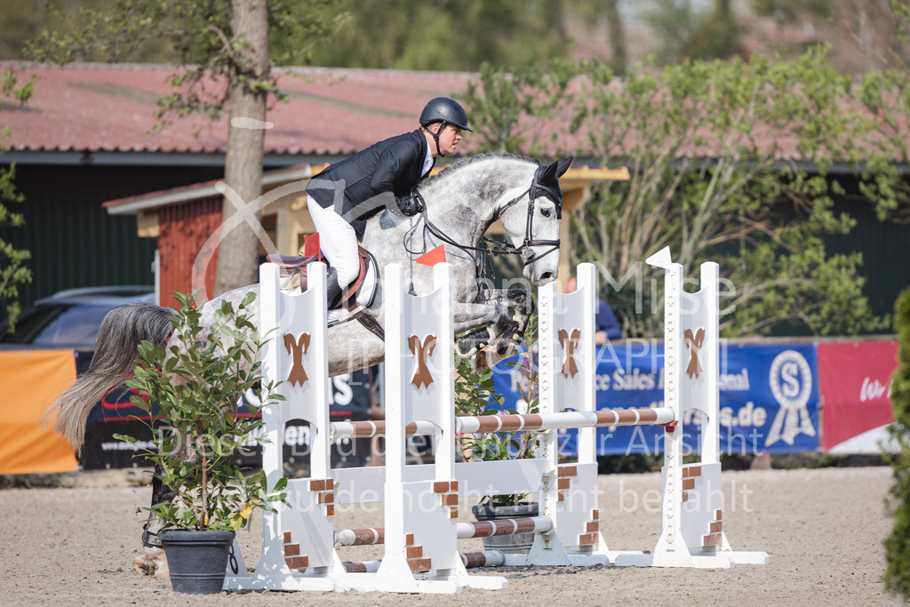 220426_Mühlen_SprPfA2-224 | Late Entry Mühlen
26.04.2022
02 Springpferde-A** 4-6j