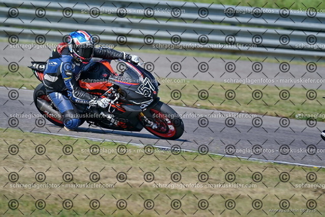 26BT02-0112 | markuskiefer.com - Realisiert mit Pictrs.com