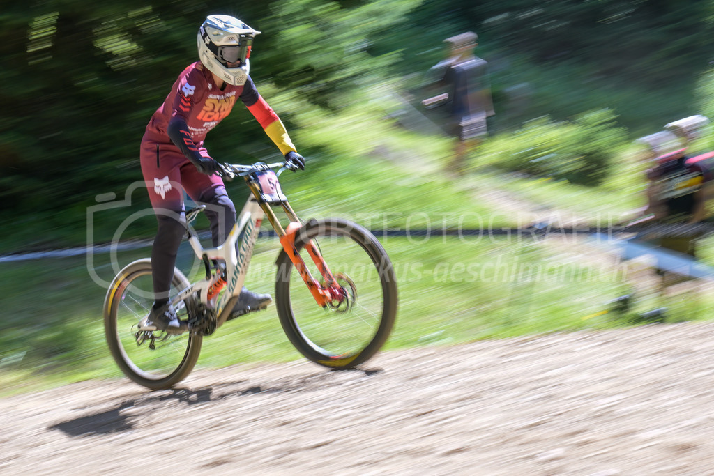 UCI Mountain Bike World Cup Lenzerheide 2022 - Downhill - 9. July 2022 | UCI Mountain Bike World Cup Lenzerheide 2022 - Downhill
Bike Kingdom, Lenzerheide
#5 HOFFMANN Nina (GER)
Bild: Sportfotografie Markus Aeschimann | www.markus-aeschimann.ch - Realisiert mit Pictrs.com