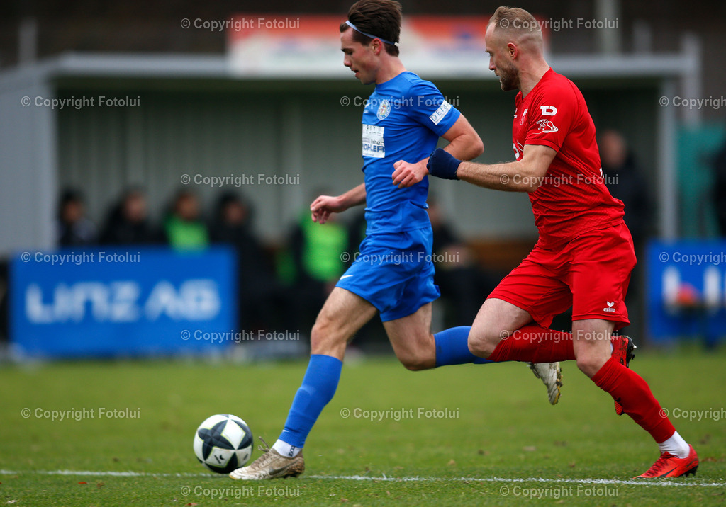 A_LUI_08112025_04 | SPORT FUSSBALL LT1 OOE LIGA ASKOE OEDT 1B-UNION ST.MARTIN/MUEHLKREIS 08.11.2025 IM BILD: MATEJ VULIC (OEDT1B) UND JAKOB FUERUTER (ST.MARTIN)FOTO:FOTLUI