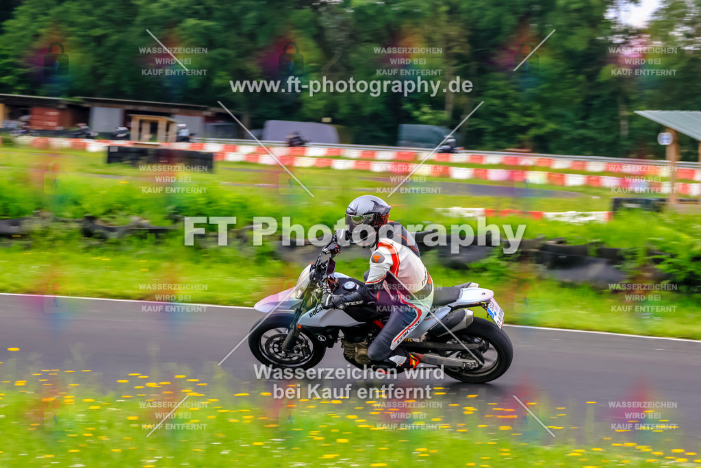 VBK-7173 | Hier findet Ihr Bilder von Touristenfahrten auf der Nürburgring Nordschleife oder von anderen Veranstaltungen die ich besucht habe. Viel Spass beim Durch Schauen 